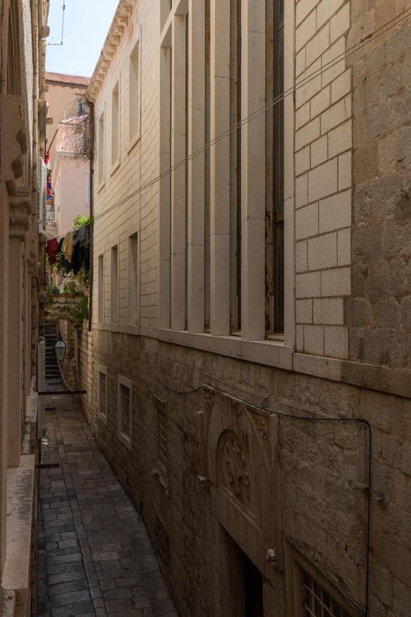 Street Buzz Old Town Apartment By Duhomes Дубровник Экстерьер фото